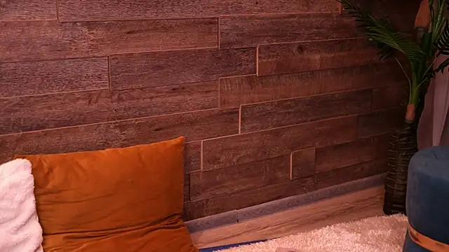 Snapshot of TanyaVonDe chatting on October 2025 05:00:01 PM TanyaVonDe online show from October 2025 05:00:01 PM