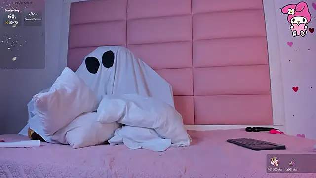 Snapshot of viioletta_18 chatting on October 2025 12:41:02 PM viioletta 18 online show from October 2025 12:41:02 PM