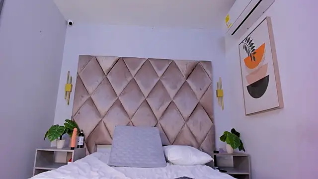 lucianasmith  online show from March 2025 03:14:02 PM