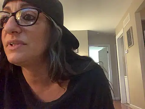 Snapshot of KittyKat_LoLo chatting on March 2025 11:21:01 AM KittyKat LoLo online show from March 2025 11:21:01 AM