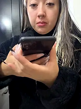 Snapshot of VictoriaGerard_Pink chatting on October 2025 12:27:01 AM VictoriaGerard Pink online show from October 2025 12:27:01 AM