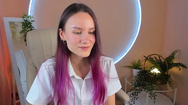 Clare  Florence online show from March 2025 01:46:02 PM