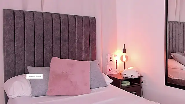 Snapshot of Tefy-Rose chatting on November 2025 03:07:01 AM Tefy-Rose online show from November 2025 03:07:01 AM