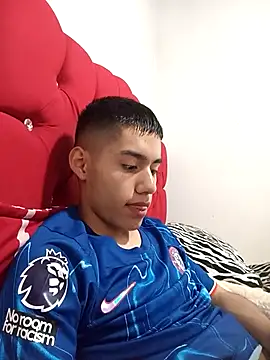 Zeusomauricio online show from October 2025 05:05:01 AM