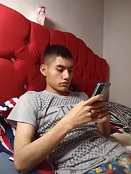 Zeusomauricio online show from October 2025 04:54:01 AM