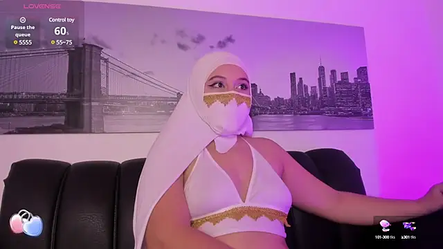 Leila Saadi online show from March 2025 12:25:01 PM
