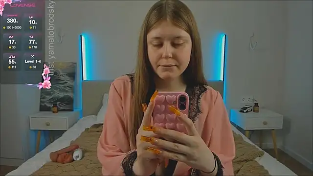 YamatoBrodsky online show from October 2025 07:05:01 PM