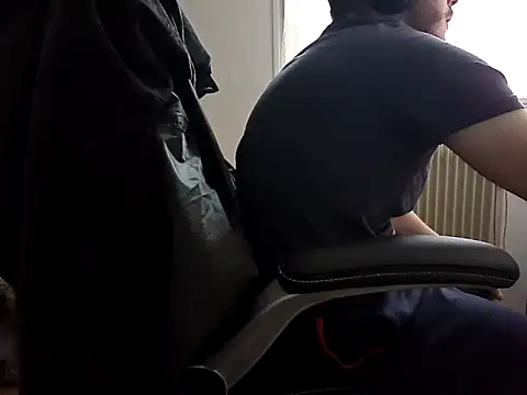 Tutur19 online show from March 2025 03:37:02 PM