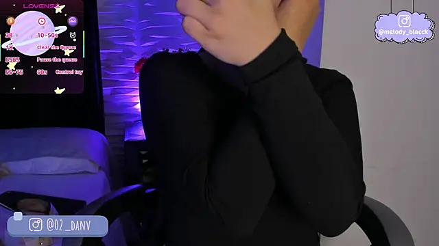 Snapshot of Melody_Black_ chatting on November 2025 07:58:01 PM Melody Black online show from November 2025 07:58:01 PM