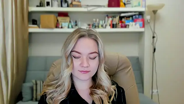 Snapshot of Kara_Smith_ chatting on November 2025 11:13:01 PM Kara Smith online show from November 2025 11:13:01 PM