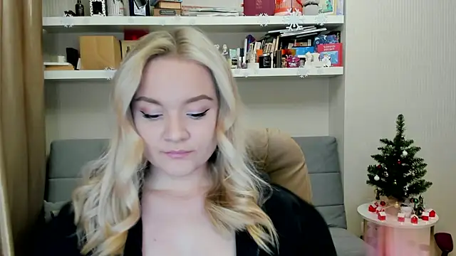 Snapshot of Kara_Smith_ chatting on December 2025 12:49:02 AM Kara Smith online show from December 2025 12:49:02 AM