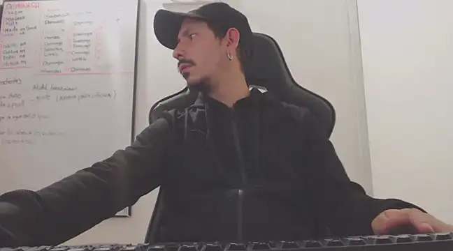 Snapshot of David_Blake69 chatting on March 2025 07:59:02 PM David Blake69 online show from March 2025 07:59:02 PM