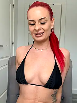 Snapshot of FariBanxOfficial chatting on September 2025 12:05:01 PM FariBanxOfficial online show from September 2025 12:05:01 PM