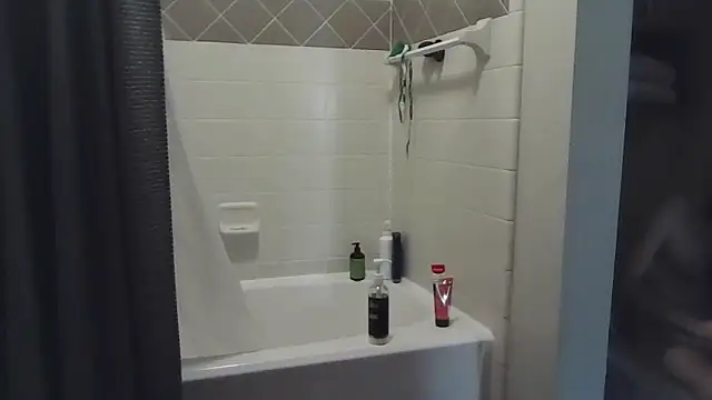 Snapshot of whowantsacreampie chatting on October 2025 02:25:01 PM whowantsacreampie online show from October 2025 02:25:01 PM