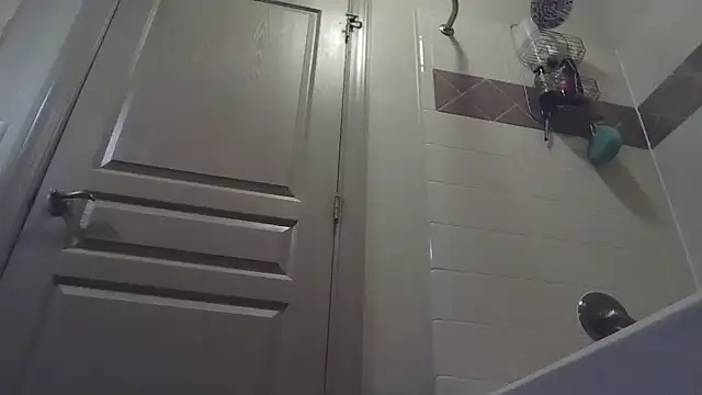 Snapshot of whowantsacreampie chatting on October 2025 11:43:02 AM whowantsacreampie online show from October 2025 11:43:02 AM