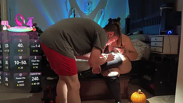 Snapshot of KinkyBratandDaddy chatting on October 2025 03:31:02 AM KinkyBratandDaddy online show from October 2025 03:31:02 AM