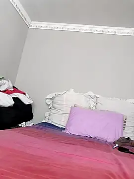 Snapshot of CertifiedSatisfier chatting on September 2025 08:18:01 AM CertifiedSatisfier online show from September 2025 08:18:01 AM