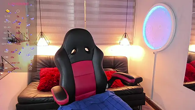 ISIS VALCHOS online show from October 2025 06:51:01 PM