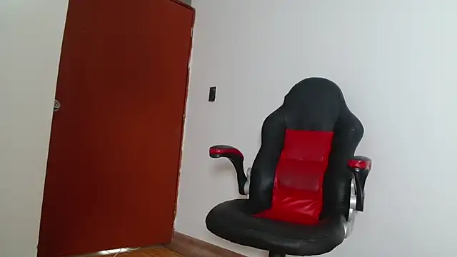 Snapshot of Danilove55 chatting on October 2025 12:52:02 AM Danilove55 online show from October 2025 12:52:02 AM