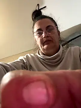 Snapshot of tttttyta chatting on October 2025 01:20:02 AM tttttyta online show from October 2025 01:20:02 AM