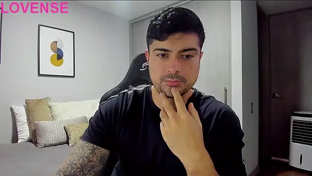 Dante Storm online show from October 2025 09:04:02 PM