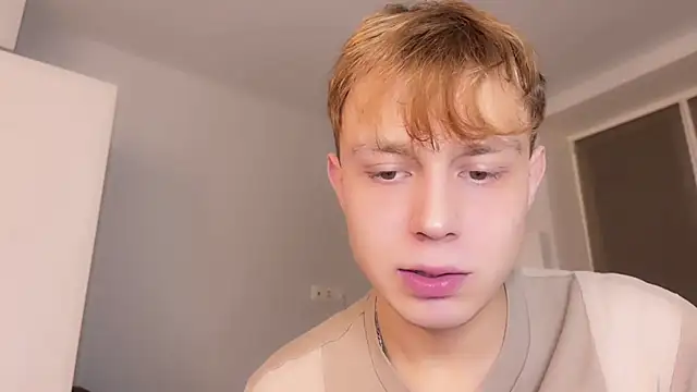 Snapshot of SlavaIsHere chatting on March 2025 01:07:01 AM SlavaIsHere online show from March 2025 01:07:01 AM