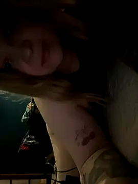 Snapshot of IMHORNYWET chatting on September 2025 02:33:01 PM IMHORNYWET online show from September 2025 02:33:01 PM