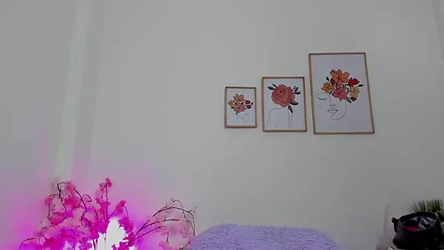 Snapshot of alana_111 chatting on October 2025 03:05:01 AM alana 111 online show from October 2025 03:05:01 AM