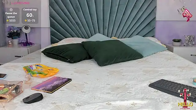 Snapshot of JulietSofia chatting on October 2025 01:57:01 AM JulietSofia online show from October 2025 01:57:01 AM