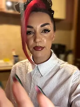 Snapshot of MeganFoxiy chatting on October 2025 04:57:01 AM MeganFoxiy online show from October 2025 04:57:01 AM