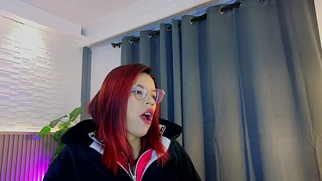 TiffanyWalk online show from October 2025 10:48:01 AM