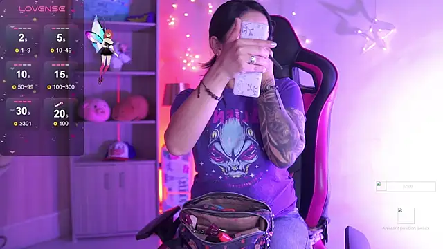 Madison Mayer online show from November 2025 12:49:02 PM