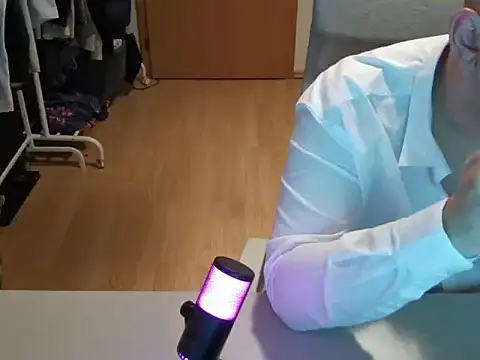 bigboyZ6 online show from November 2025 05:56:02 PM