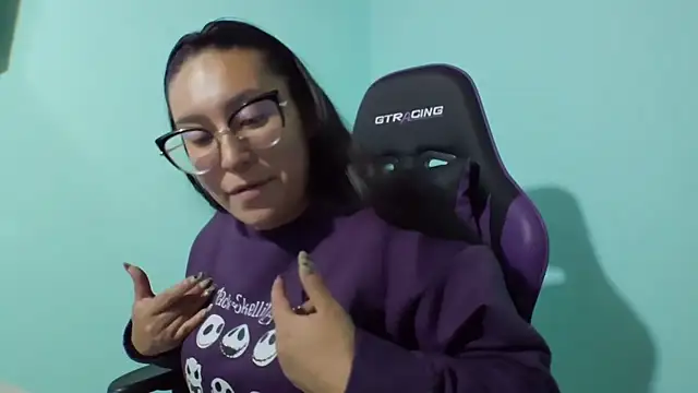 cloe starr online show from November 2025 09:58:01 PM