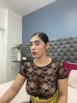 Snapshot of ChloeLambert chatting on March 2025 10:20:01 PM ChloeLambert online show from March 2025 10:20:01 PM