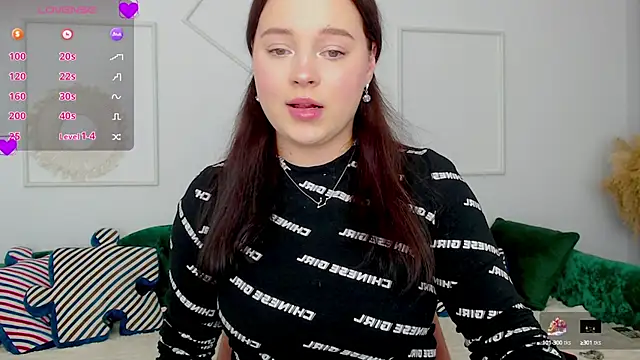 Snapshot of Cute_kitty- chatting on October 2025 09:23:02 PM Cute kitty- online show from October 2025 09:23:02 PM