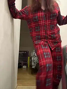 Snapshot of Cute_kitty- chatting on November 2025 09:04:02 PM Cute kitty- online show from November 2025 09:04:02 PM