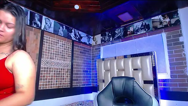 Snapshot of kriss_sweetboobs10 chatting on September 2025 12:31:02 PM kriss sweetboobs10 online show from September 2025 12:31:02 PM