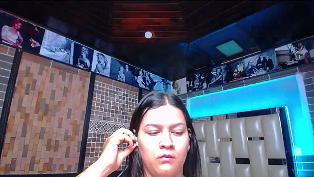 Snapshot of kriss_sweetboobs10 chatting on October 2025 12:45:02 PM kriss sweetboobs10 online show from October 2025 12:45:02 PM