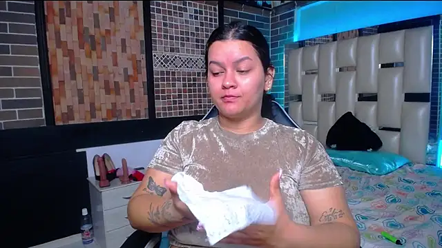 Snapshot of kriss_sweetboobs10 chatting on October 2025 11:30:01 AM kriss sweetboobs10 online show from October 2025 11:30:01 AM