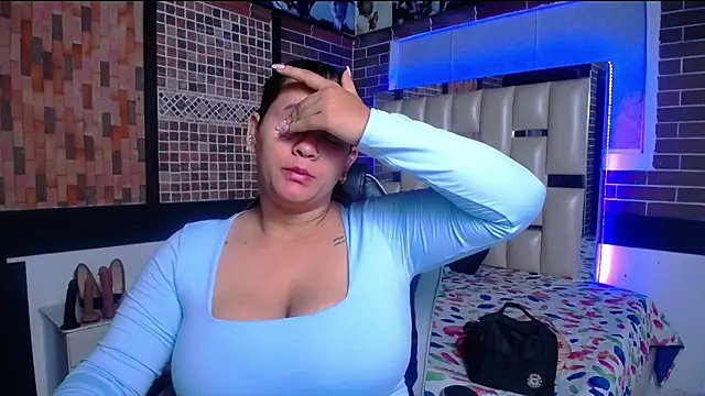 Snapshot of kriss_sweetboobs10 chatting on October 2025 12:35:02 PM kriss sweetboobs10 online show from October 2025 12:35:02 PM