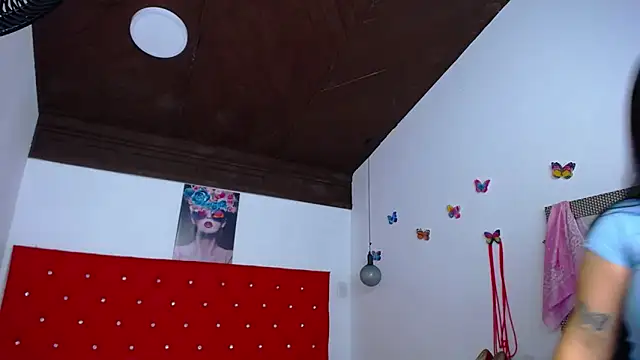 Snapshot of kriss_sweetboobs10 chatting on October 2025 12:39:02 PM kriss sweetboobs10 online show from October 2025 12:39:02 PM