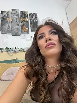 Snapshot of CelineReys chatting on October 2025 05:35:02 PM CelineReys online show from October 2025 05:35:02 PM