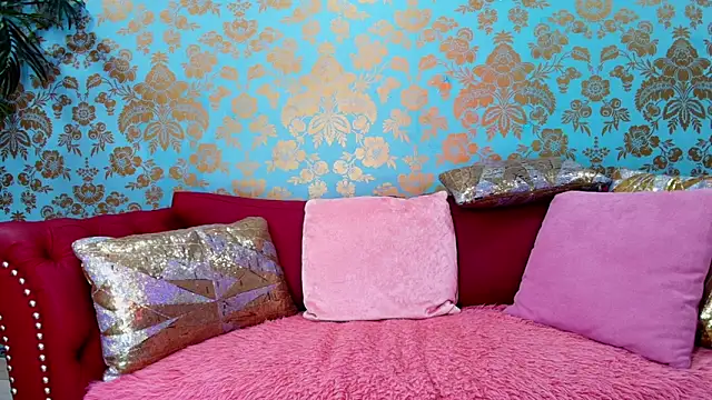 EmmaReyez online show from November 2025 01:32:01 PM