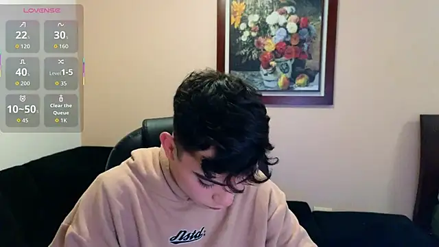 Snapshot of lukeboyce33 chatting on October 2025 11:59:01 PM lukeboyce33 online show from October 2025 11:59:01 PM