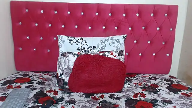 LUNAx02 online show from March 2025 12:51:01 AM