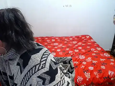 Tu-Reina online show from October 2025 02:33:01 AM