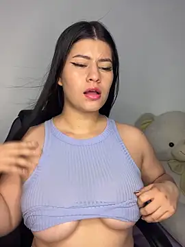 Saanvi21 online show from October 2025 05:05:01 AM