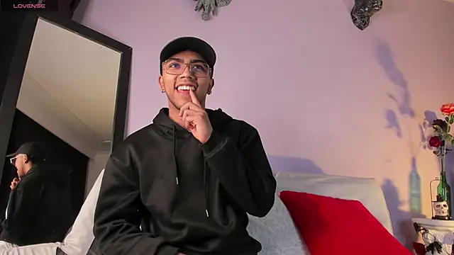 Colstorw  online show from October 2025 10:47:01 AM