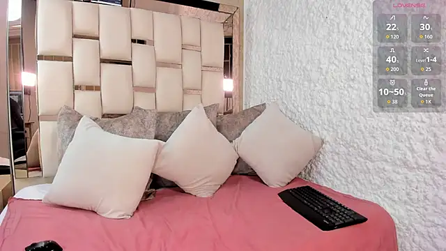 keylamillerr online show from October 2025 05:04:02 PM